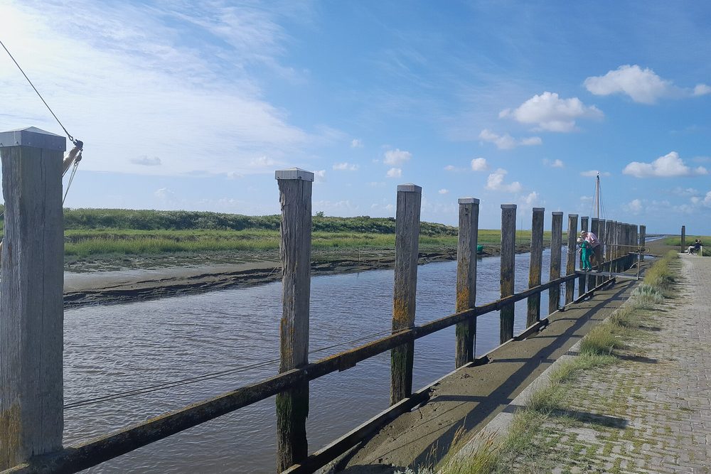 De pier bij het haventje van Noordpolderzijl