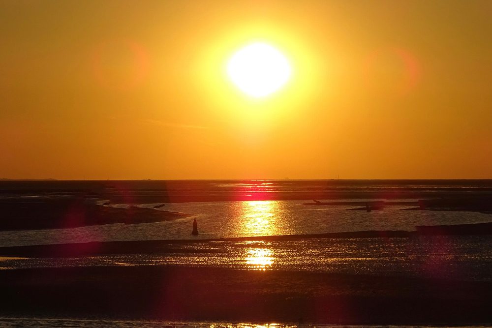 Avondrood boven de Waddenzee